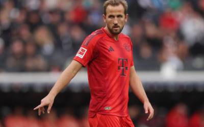 Com hat-trick de Harry Kane, Bayern supera retranca do Augsburg e dispara no Alemão